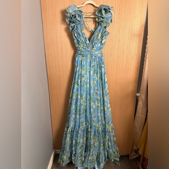 Mac Duggal Ruffle Tiered Floral Cut-Out Chiffon Gown, Size 12 (v) - Picture 4 of 16